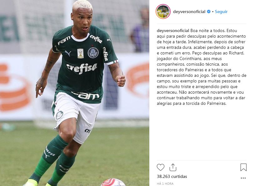 Após expulsão em clássico, Deyverson pede desculpas por cusparada em rival