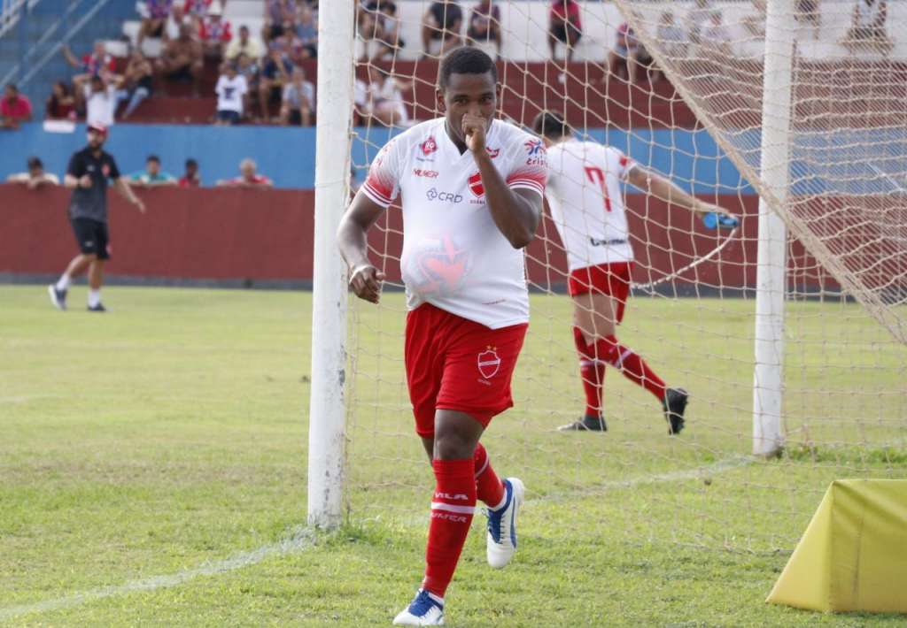 GOIANO: Goiás vence clássico, completa trinca e lidera; Vila embala 2 0002050367202 img