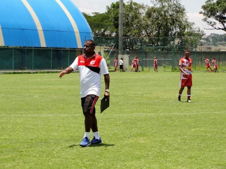 Paulista A3: Mesmo sem vencer, Taboão da Serra banca Baiano no comando técnico