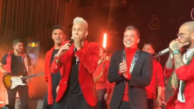 Ao lado dos ‘parças’, Mbappé canta e dança funk em aniversário do Neymar