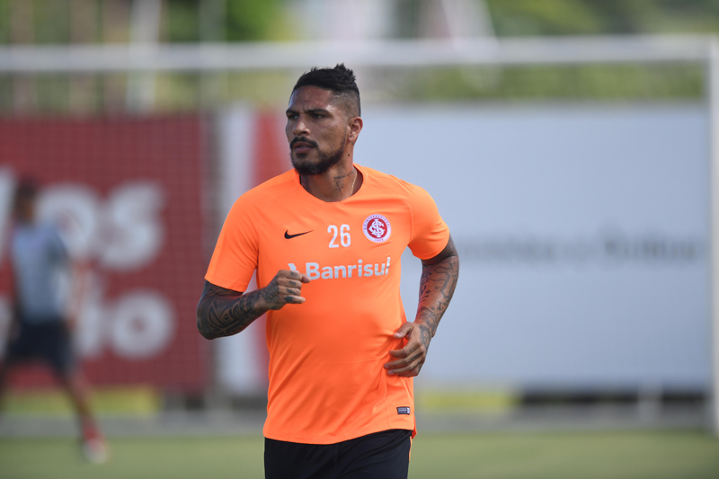 Liberado para treinar, Guerrero se reapresenta e faz trabalhos físicos no Inter