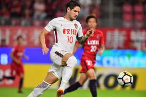 Rival paulista entra na briga com Santos para repatriar ex-Milan