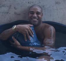 Imperador e Aloísio Chulapa fazem festa particular no Rio de Janeiro. Veja o Vídeo ! 1 0002050367644 img