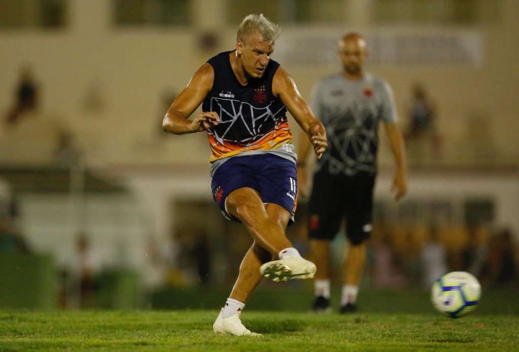 Maxi López comemora ter jogado os 90 minutos e exalta poder de superação do Vasco
