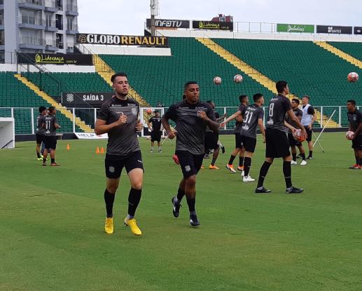 Preparadores físicos do Figueirense pregam maior paciência com recém-contratados