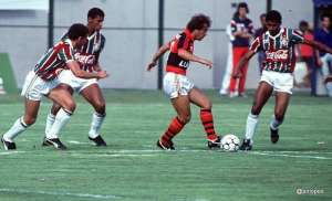 Ídolos e ex-jogadores lamentam tragédia no CT do Flamengo