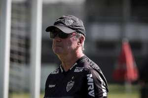 Técnico do Atlético-MG lamenta tragédia no CT do Flamengo e cobra autoridades