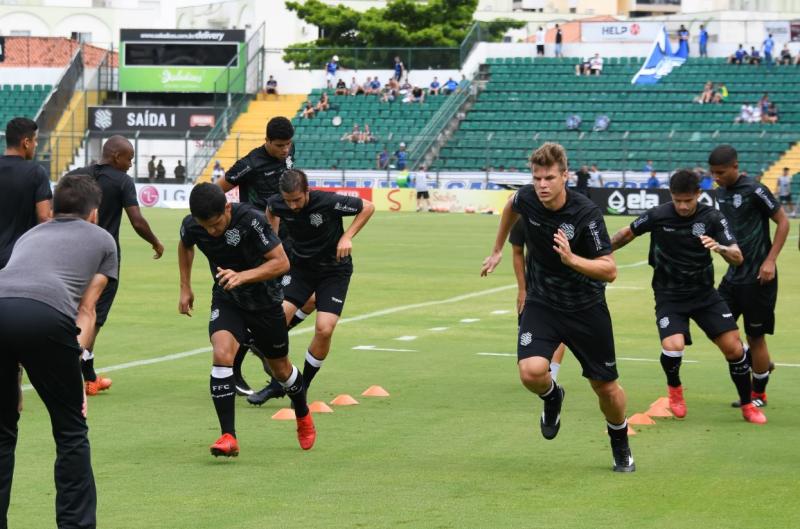 Catarinense: Técnico fecha treino, mas Figueirense deve ter apenas uma mudança