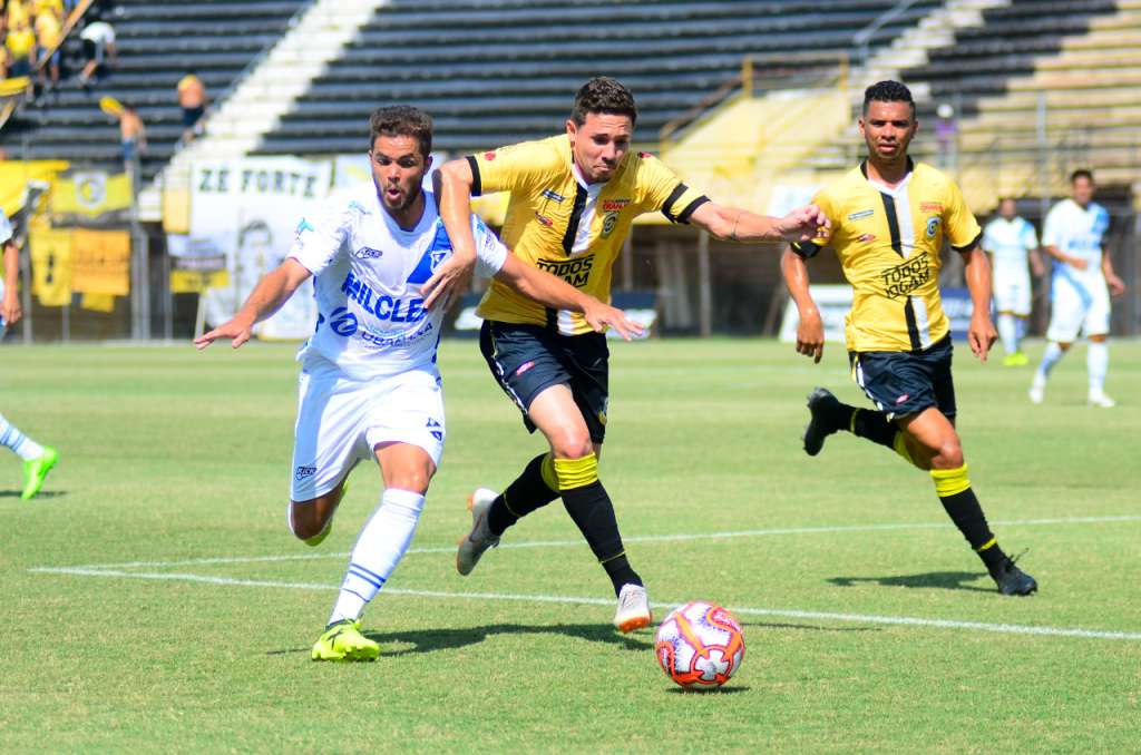 Bernô segue buscando a primeira vitória (Foto: Bruno Castilho/Taubaté)
