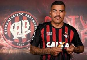 Chapecoense entra na briga com o Santos por Thiago Carleto