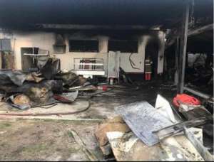 Primeiros corpos de vítimas da tragédia no CT do Flamengo são retirados do IML