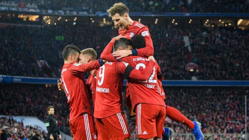 ALEMÃO: Bayern vence Schalke e reduz diferença para o líder Borussia Dortmund