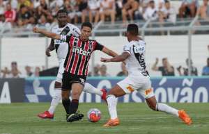 Hernanes mantém otimismo após derrota do São Paulo: 'Não tem desespero'