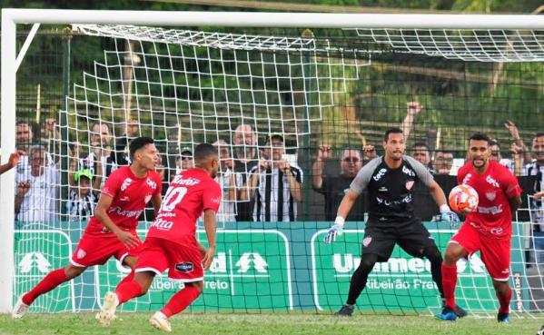 Noroeste segurou o empate sem gols com o Batatais e aparece em quarto lugar. Foto: Bruno Freitas