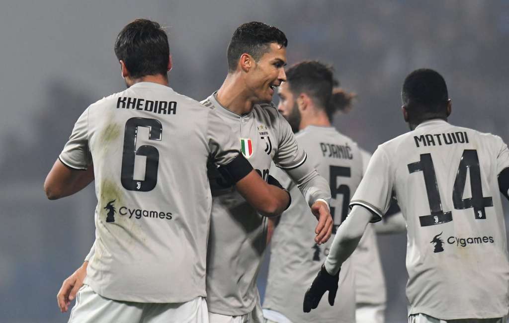 Cristiano Ronaldo marca eJuventus dispara na liderança do Italiano