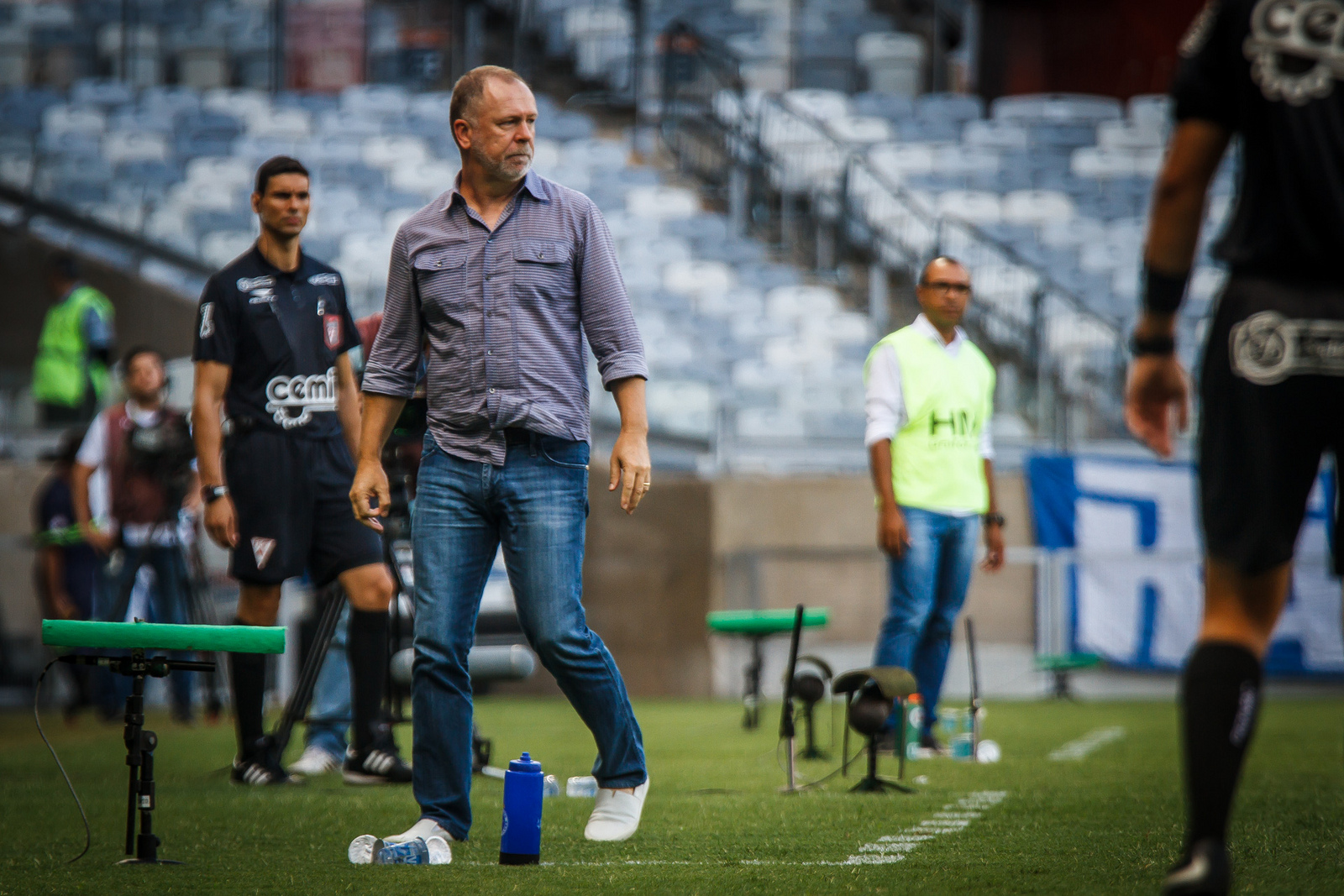 Mano Menezes aprova rendimento dos novatos e diz que ‘é fácil jogar no Cruzeiro’