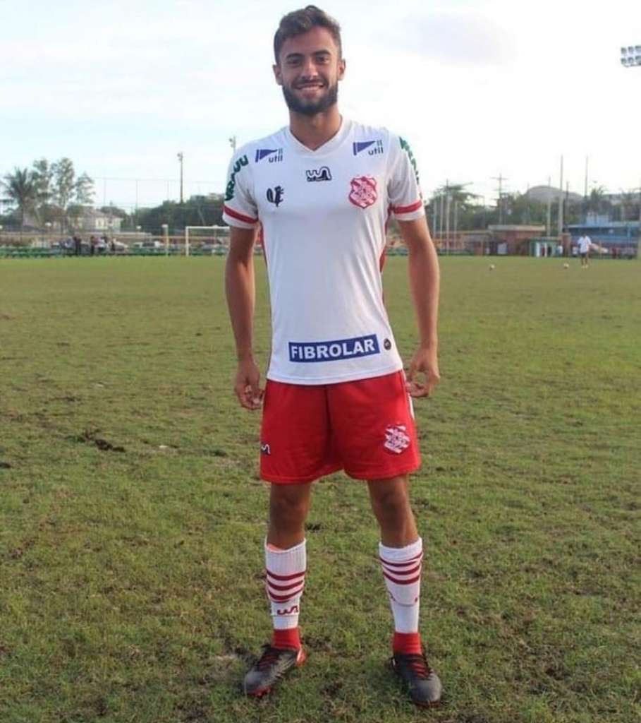 Mattheus segue hospitalizado