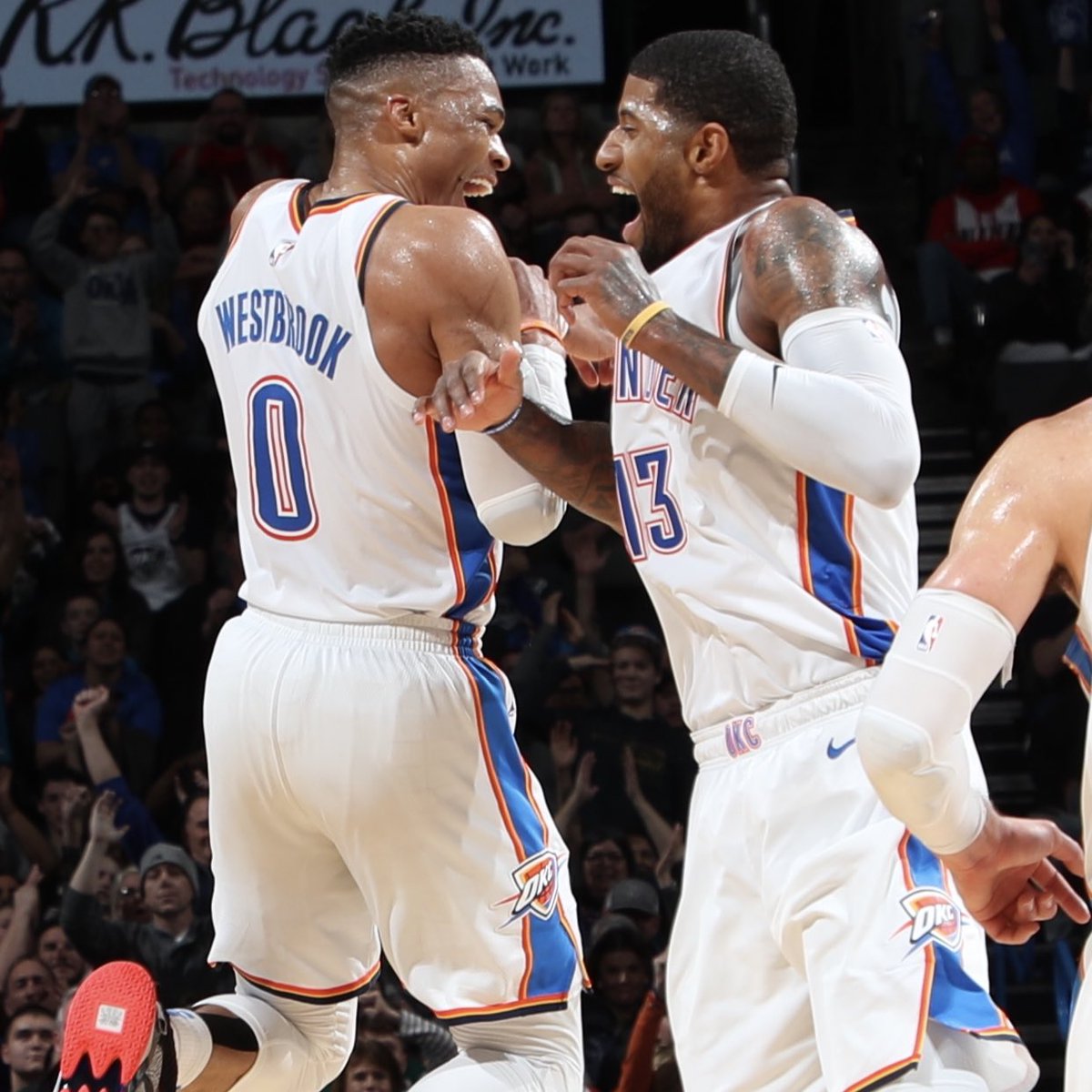 NBA: Em recorde, Westbrook obtém 10º ‘triple-double’ seguido em triunfo do Thunder