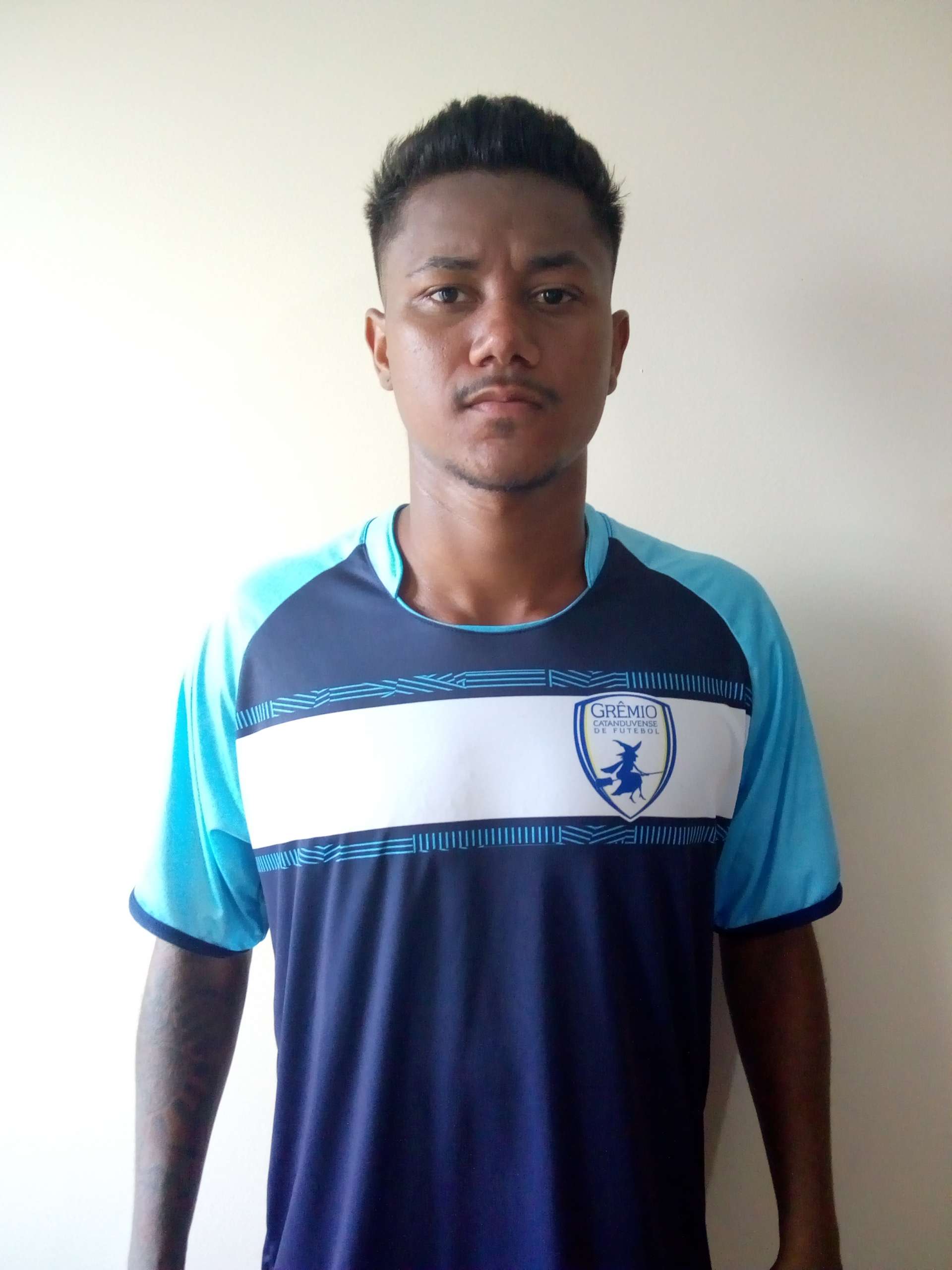 Segundona: De olho no acesso, Catanduvense apresenta lateral ex-Vasco