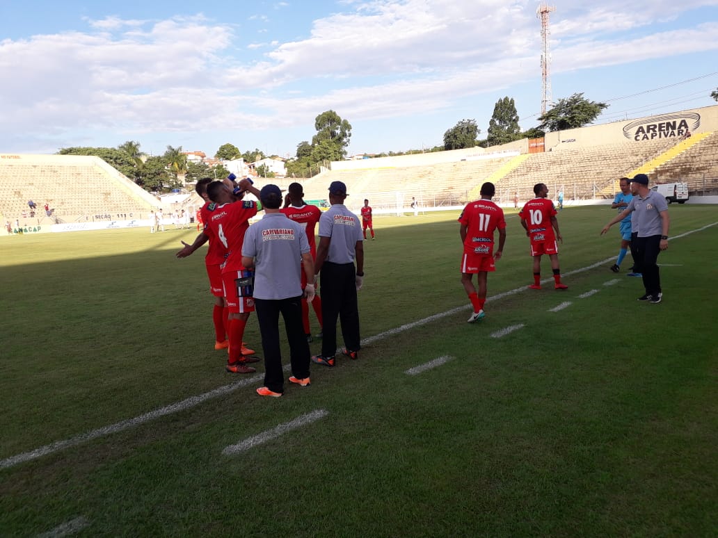 Monte Azul x Capivariano – Leão tenta voltar a vencer em duelo direto pelo G8