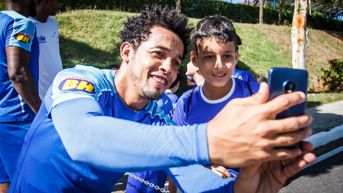 Mineiro: ‘Útil’ para Mano, Rafinha quer ajudar técnico e vê Cruzeiro forte em clássico