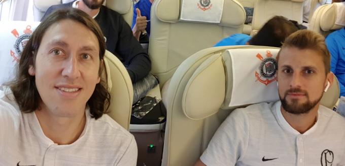 Cássio sofre pancada em treino e vira dúvida do Corinthians contra o Racing