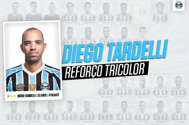 Novo reforço do Grêmio, Tardelli é recebido com festa da torcida em Porto Alegre