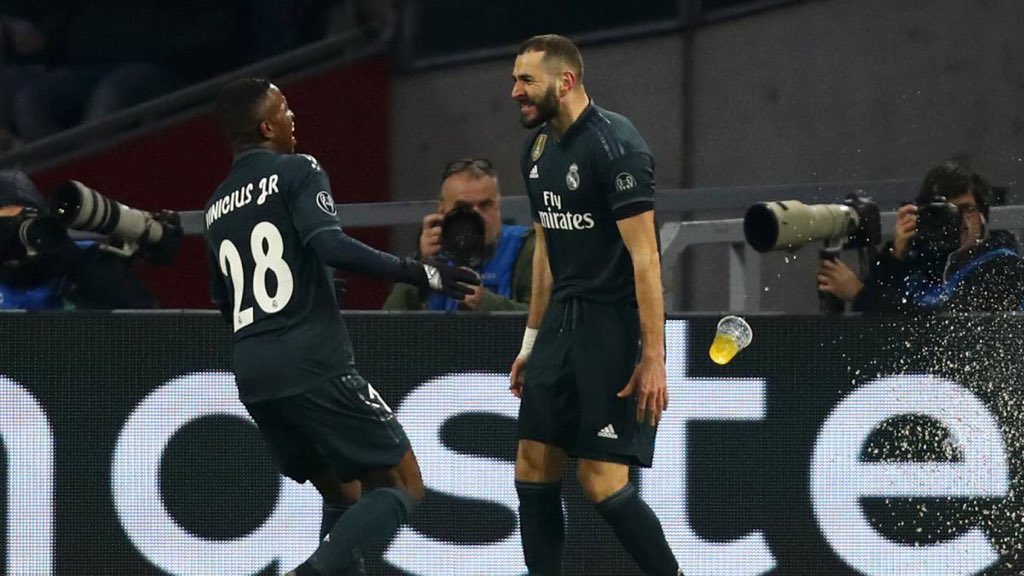 LIGA DOS CAMPEÕES: Vinicius Junior dá assistência e Real bate Ajax fora de casa