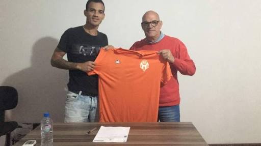 Copa do Brasil: Ex-lateral do Atibaia se destaca em estreia de clube acreano