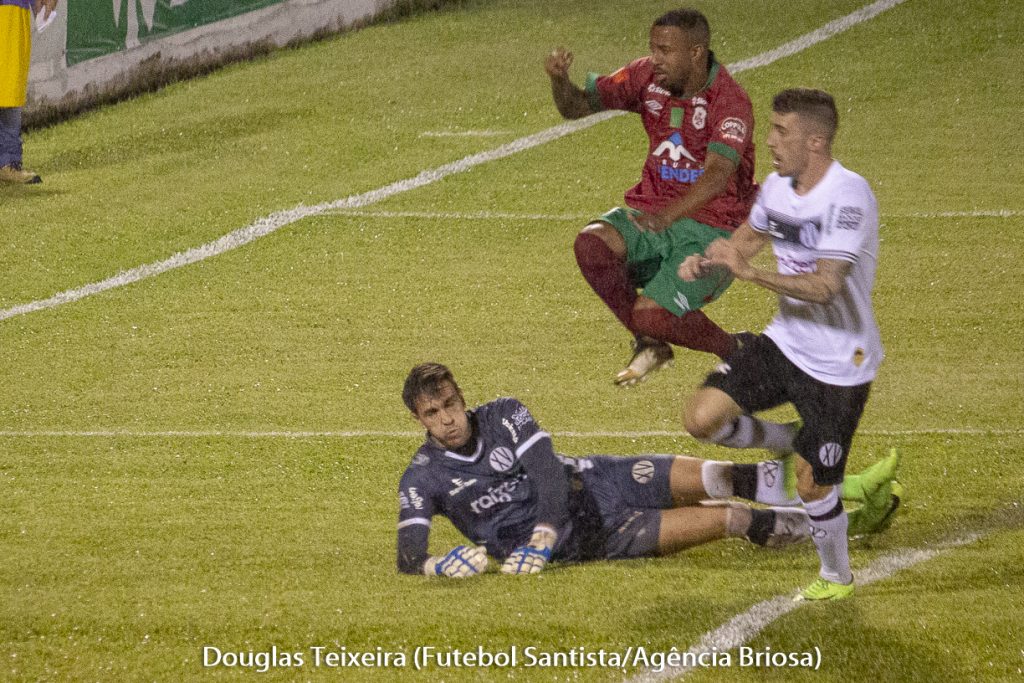 Após jogo “maluco”, técnico da Portuguesa Santista diz: “A2 é assim”