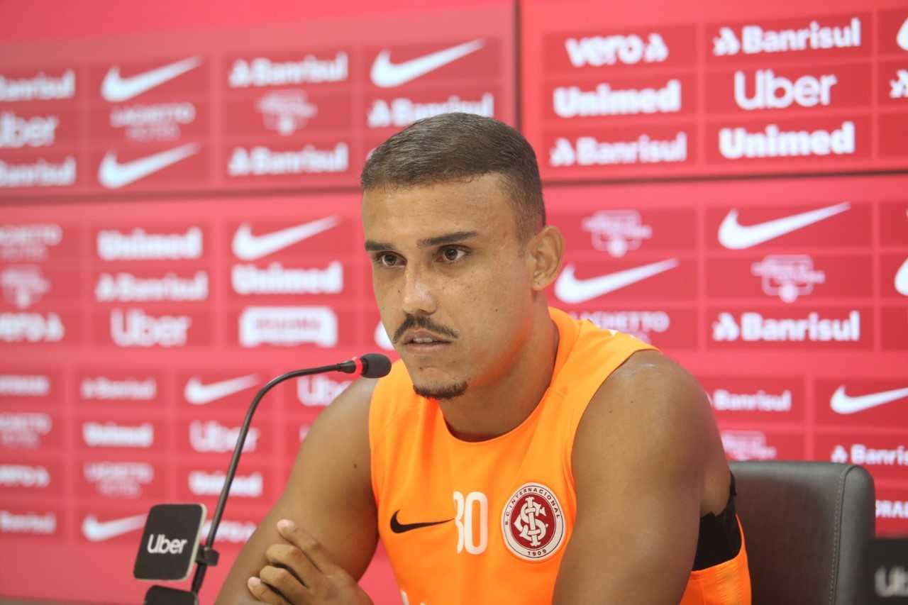 Com fratura no nariz, Pottker só vai operar no Inter durante a Copa América
