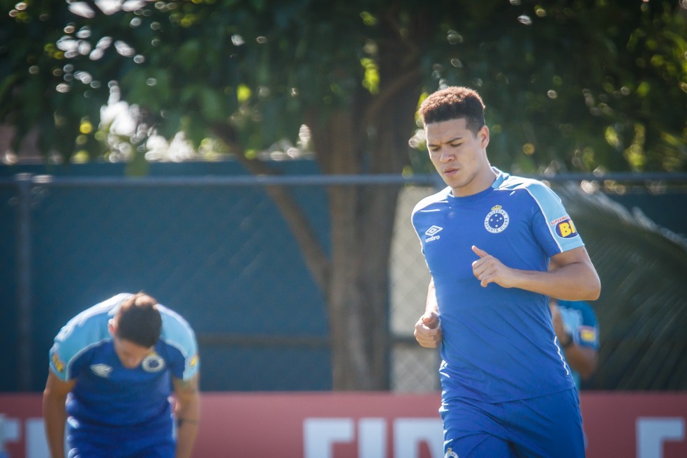 Elogiado no Cruzeiro, Marquinhos Gabriel diz ter estilo de jogo em falta no País