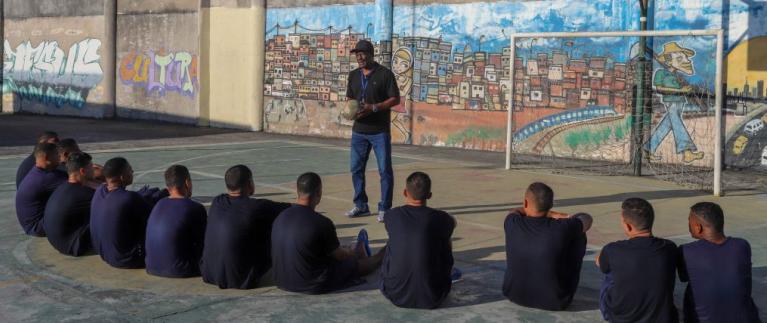 Zé Maria em uma de suas conversas com os garotos da Fundação CASAS. (Foto: Governo do Estado de São Paulo)