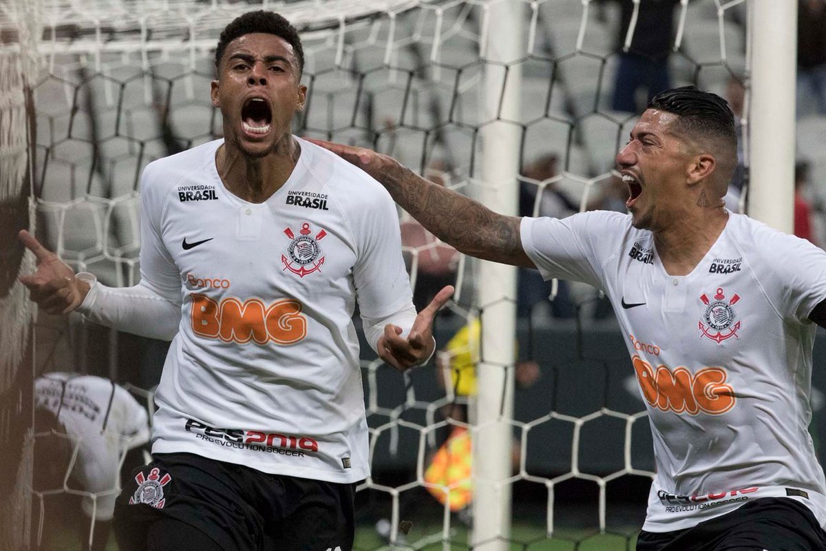 Gustavo elogia Racing e prevê dificuldade para o Corinthians no jogo de volta