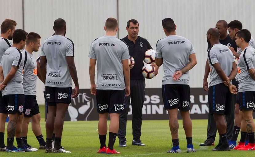 Treinador diz que Corinthians fez melhor partida do ano diante do Racing