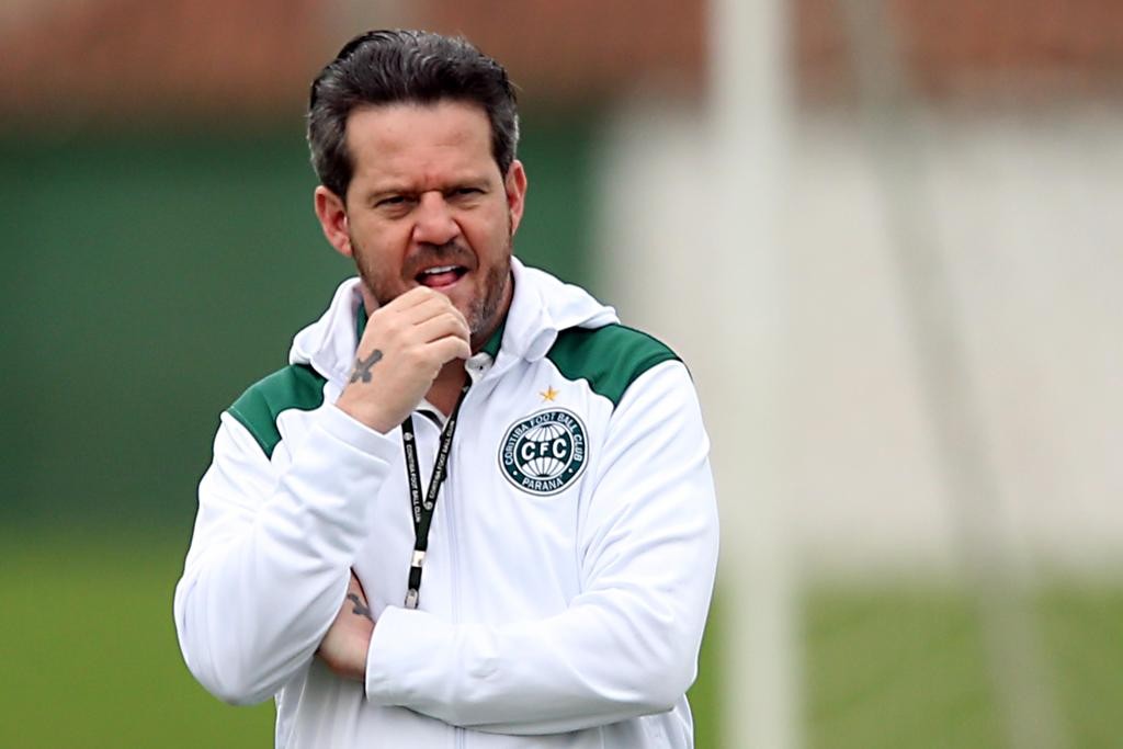 Paranaense: Coritiba surpreende e demite técnico Argel às vésperas de semifinal