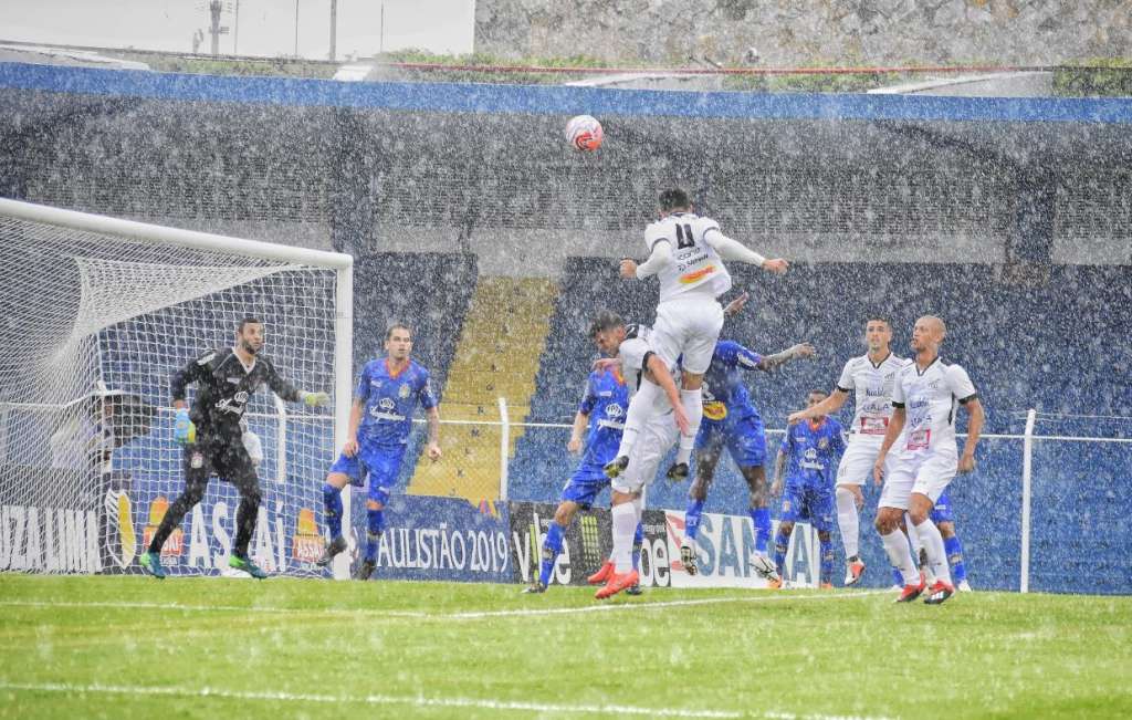 No Anacleto Campanella, chuva de gols