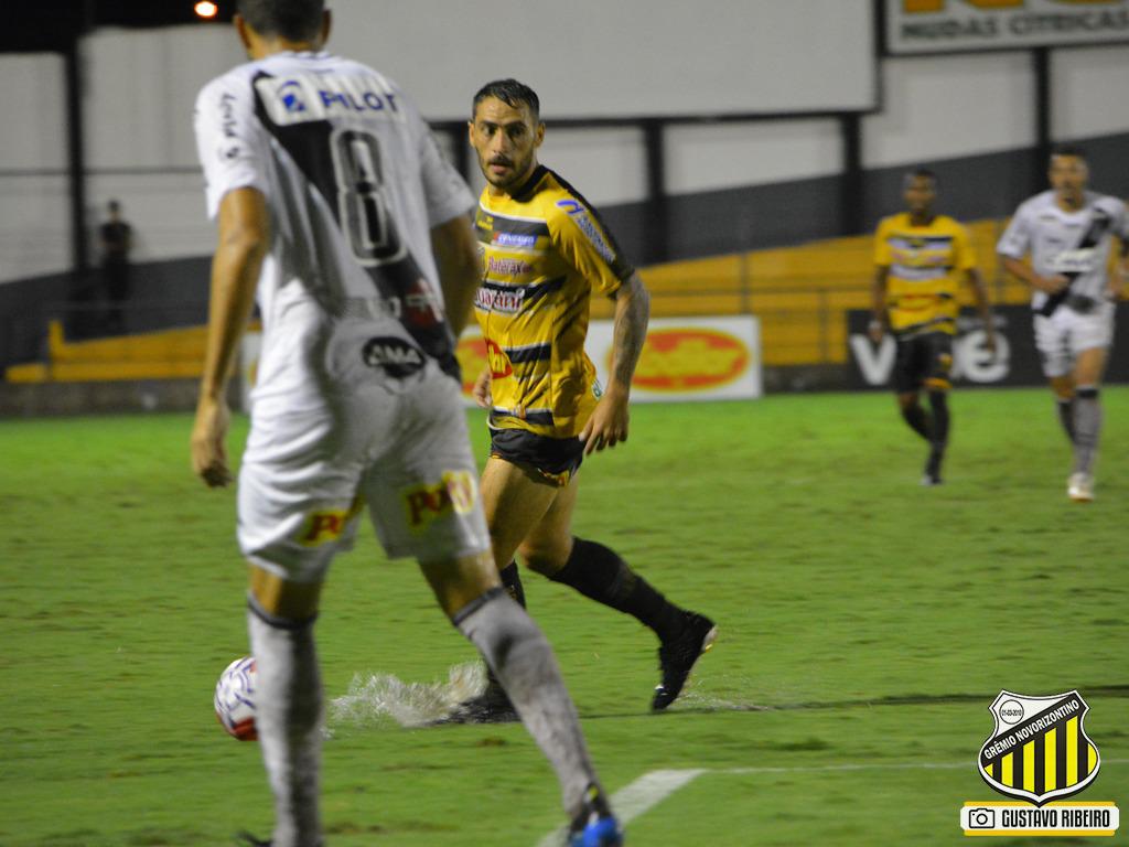 A Ponte Preta ficou no empate sem gols com o Novorizontino (Foto: Gustavo Ribeiro/Novorizontino)