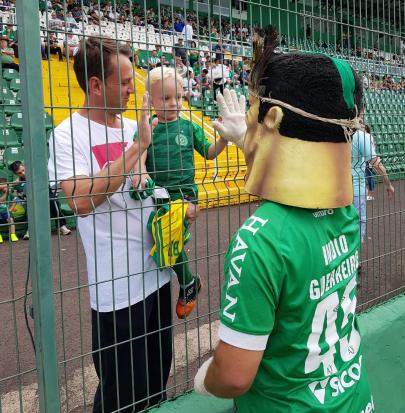 Com time misto e vaias, Chape e Figueira ficam apenas no empate