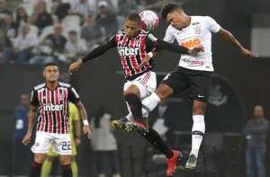 FPF admite erros de árbitro em Corinthians x São Paulo; VAR não evitaria falhas