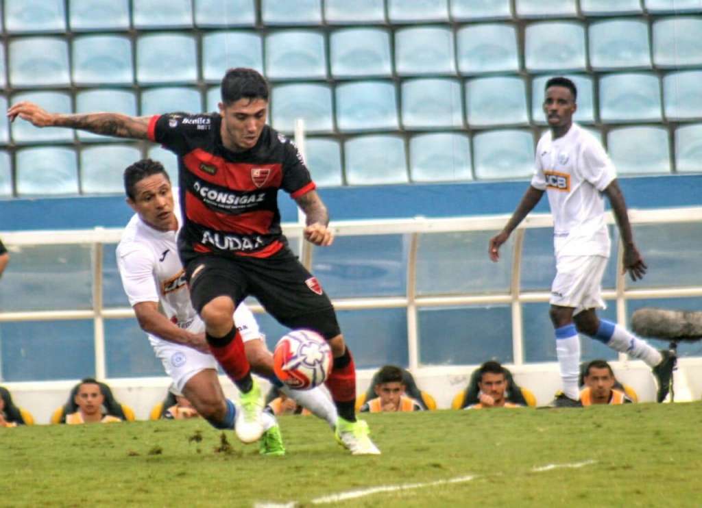 O Oeste assumiu a liderança do Grupo D, enquanto o São Bento segue na lanterna (Foto: Jefferson Vieira/Oeste)