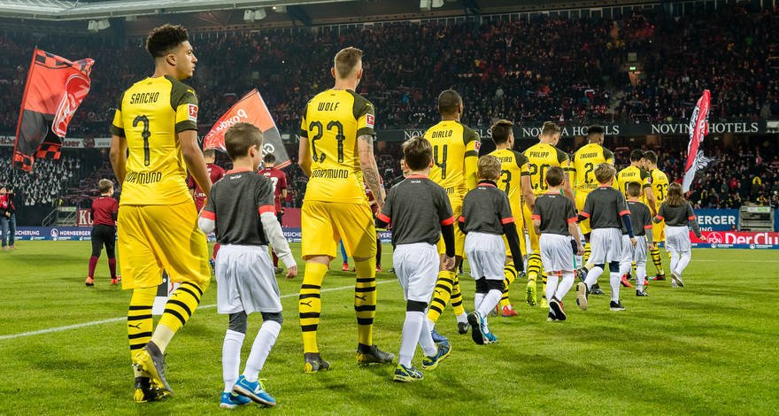 ALEMÃO: Borussia Dortmund só empata com lanterna Nuremberg e tem liderança ameaçada