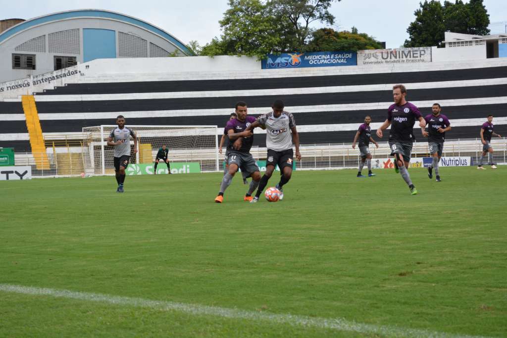 XV derrota Ponte Preta em jogo-treino - Sara Yamaguti