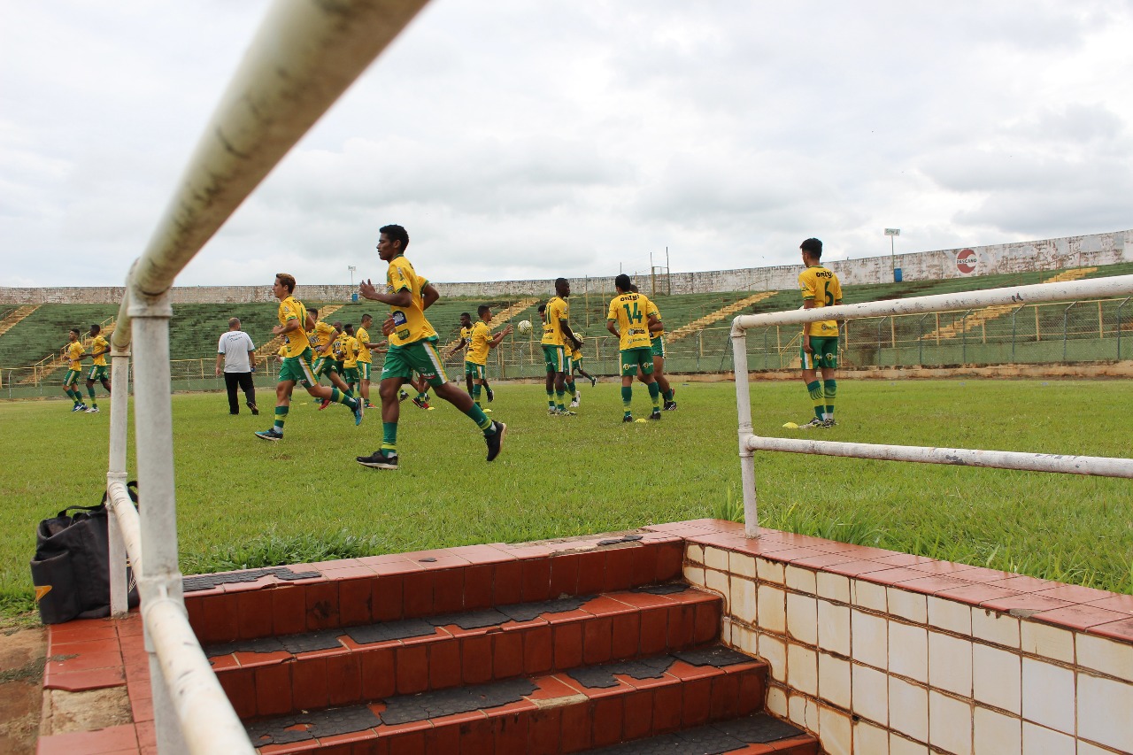 Segundona: XV de Jaú se aproxima de goleiro do Itumbiara e de dupla colombiana