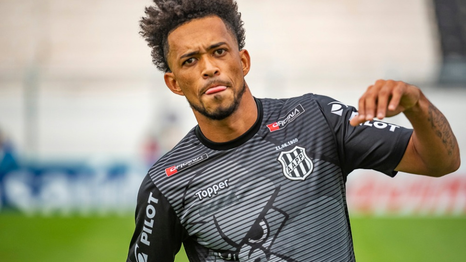 Paulistão: Ponte Preta se reapresenta no Eulina com Longuine e Giovanni