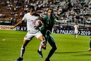 Paulistão: Atacante sente desconforto e pode mais um desfalque no Guarani