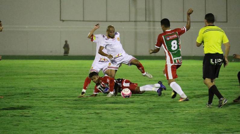 BAIANO: Juazeirense vence o Fluminense de Feira em jogo atrasado e sai da lanterna