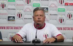 Paulistão: Apresentado, treinador revela que Botafogo está próximo de atacante