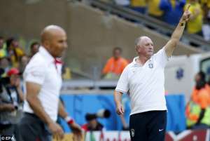 Cinco anos após duelo na Copa do Mundo, Felipão e Sampaoli vão se reencontrar