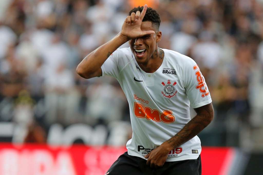 Gustagol pode deixar o Corinthians no meio do ano